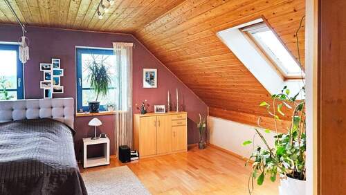 ...dem Elternschlafzimmer mit... - 