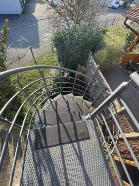 Treppe zur DG Wohnung - 