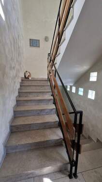 Treppenhaus - Mehrfamilienhaus, Wohnhaus mit 190,00 m&sup2; in Darmstadt zum Kaufen