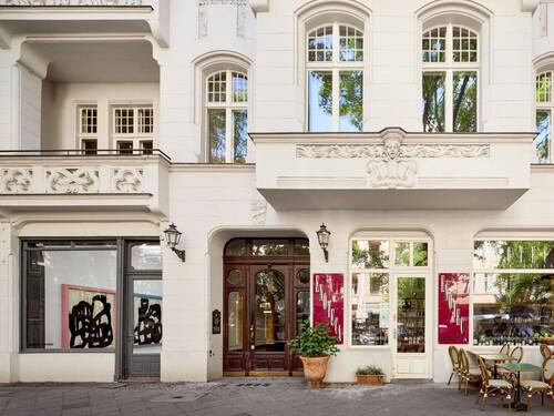 Hauseingang - 3 Zimmer Etagenwohnung zum Kaufen in Berlin