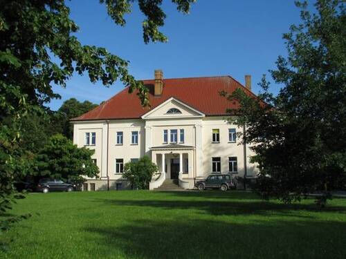Bild 1 - vor den Toren Rostocks Büro- und Lagerflächen im Gutshaus Groß Stove