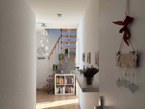 Eingang, Flur - 2 Zimmer Etagenwohnung zum Kaufen in Uhldingen-Mühlhofen