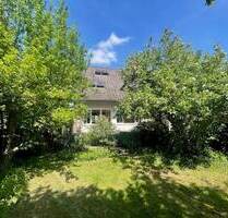 Familienhaus in Wennigsen - Holtensen mit grünem Garten und viel Platz ! - Wennigsen (Deister)