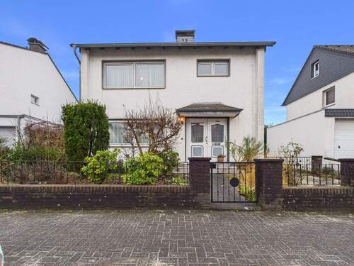 Haus - Raum für Familie. Raum für Ideen. Ihr Zuhause in Refrath.