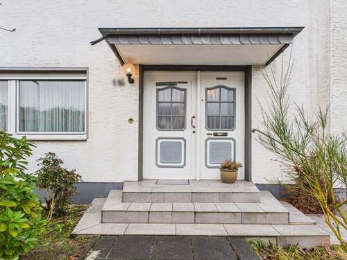 Eingangstüre - 4 Zimmer Einfamilienhaus zum Kaufen in Bergisch Gladbach / Refrath