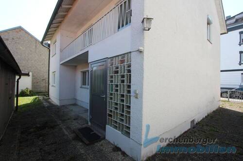 Eingangsbereich - Einfamilienhaus mit 144,00 m² in Plattling zum Kaufen