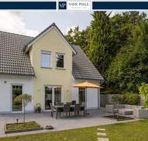 Neuwertiges, freistehendes Einfamilienhaus mit Pool und tollem Garten in zentraler Lage - Grevenbroich Stadtmitte