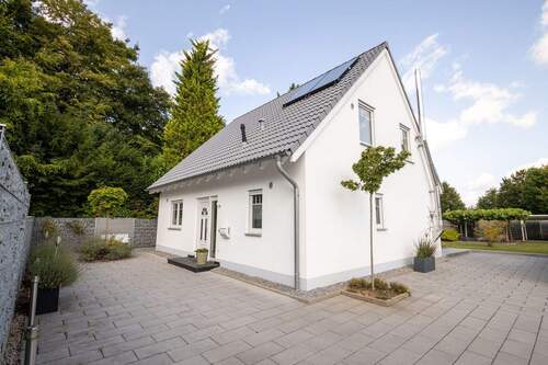 Frontansicht - 4 Zimmer Einfamilienhaus in Grevenbroich