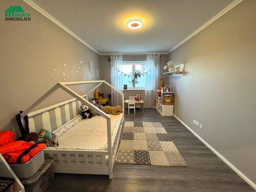 EG Kinder-/Arbeitszimmer - 