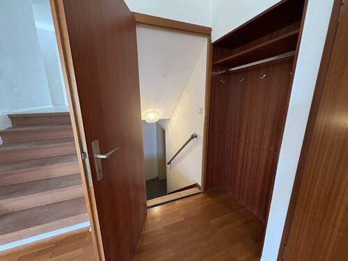 von Wohnen in Keller - 