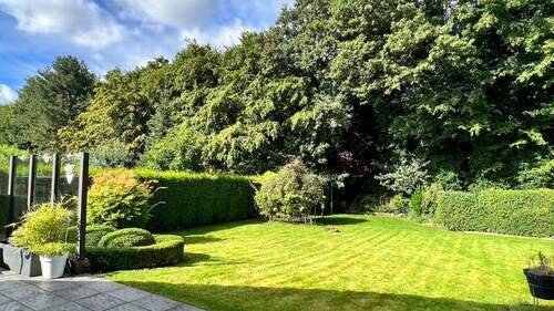 Garten - Einfamilienhaus mit 215,00 m&sup2; in Wilhelmshaven zum Kaufen