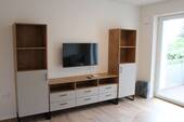 Fernseher und Möbel.JPG - 3 Zimmer Etagenwohnung zur Miete in Velden