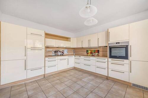 Einbauküche mit allen Geräten - 