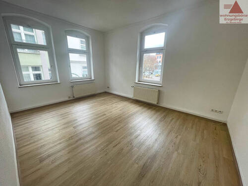 Wohnzimmer - Wunderschöne 2-Raum-Wohnung mit Einbauküche!