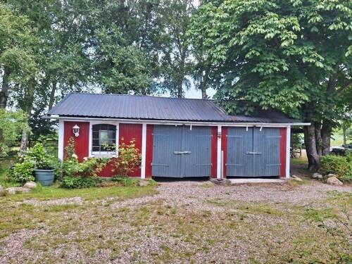 Doppelgarage mit Schuppen - 