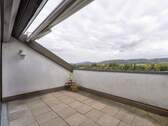 Dachterrasse mit Blick auf den Rhein und Rheinfelden (AG) - Etagenwohnung mit 85,00 m&sup2; in Rheinfelden (Baden) zum Kaufen