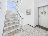 Treppenhaus - Etagenwohnung mit 79,70 m² in Bielefeld zum Kaufen