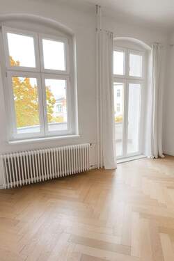 Balkonzugang - Bezaubernde 2-Zimmer-Altbauwohnung im Hinterhaus mit Balkon & 3,80 m Decken – Top-Lage Berlin-Halensee, 3 Minuten zum Ku’damm
