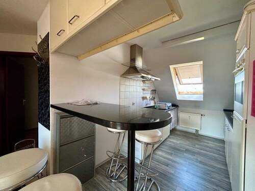 2 Blick in Küche - 2 Zimmer Etagenwohnung in Erlangen