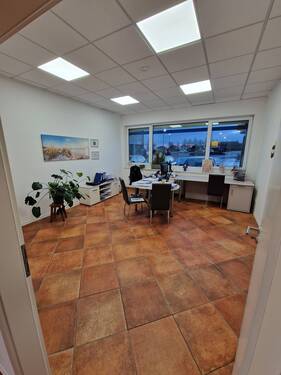 20250108_082924.jpg - Büro mit 290,00 m&sup2; in Lübbecke zur Miete