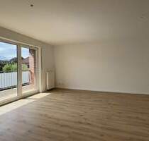 Sofort bezugsfertig: 4 Zimmer, sonnige Loggia, Stellplatz + Heizung neu 2025! - Dünsen