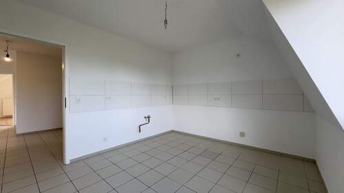 Küche - 4 Zimmer Etagenwohnung in Dünsen