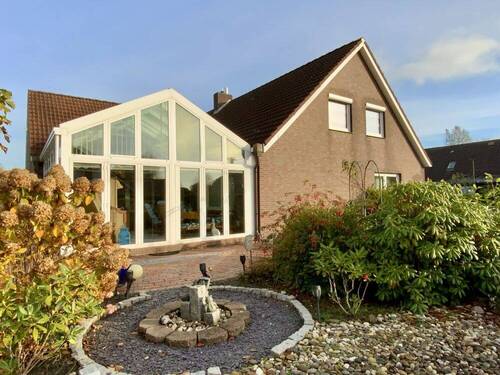 Titel - 7 Zimmer Einfamilienhaus zum Kaufen in Wittmund