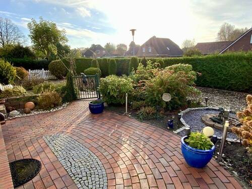 Blick in den Vorgarten - 