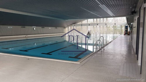 Schwimmhalle - 