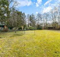 Gewachsene, ruhige Wohnlage. Zweigeschossiges Einzel- oder Doppelhaus möglich - Hamburg Rahlstedt