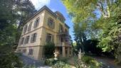 Bild 1 - Elegante Altbauwohnung mit Balkon in begehrter Lage von Wiesbaden