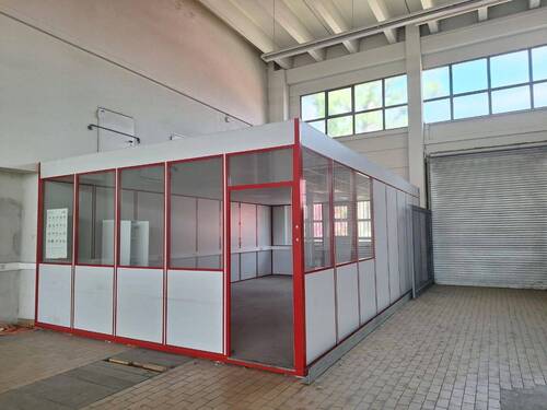 Top Lagerhalle, Deckenhöhe 6,70m & Rolltor - 