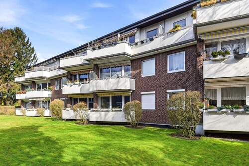 Ansicht Eingang Sonne - Hell und großzügig geschnitten mit Balkon und Tiefgaragenstellplatz