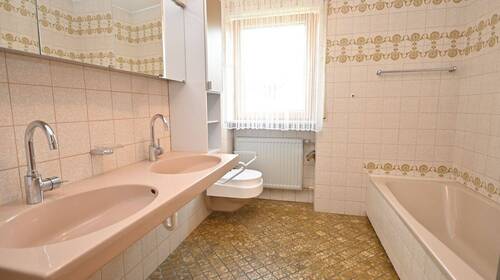 EG: Badezimmer - 