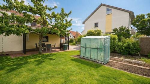 Gemüsegarten und zusätzlicher Freisitz - 