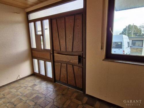 Eingang - 9 Zimmer Einfamilienhaus zum Kaufen in Nürtingen