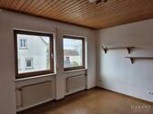 Wohnung II Zimmer - 9 Zimmer Einfamilienhaus in Nürtingen