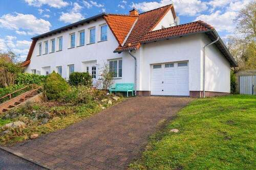 Gesamtansicht - 5 Zimmer Doppelhaushälfte in Bergen