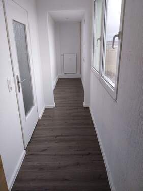 Flur 1 - 3 Zimmer Etagenwohnung in Neukirchen/Erzgebirge