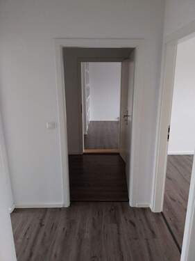 Blick vom Wohn- ins Schlafzimmer - 