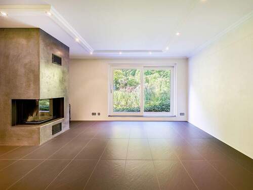 Wohnzimmer mit Kamin - 