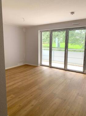 Wohnzimmer_Balkon.jpg - 