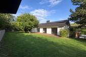 Uneinsehbarer Garten mit Blick zur Terrasse - 7 Zimmer Einfamilienhaus in Heppenheim (Bergstraße)
