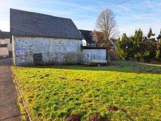 Mit Scheune - 5 Zimmer Einfamilienhaus zum Kaufen in Steinefrenz