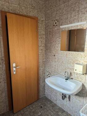 WC - 
