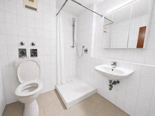 Badezimmer - Etagenwohnung mit 49,00 m&sup2; in Reutlingen zur Miete