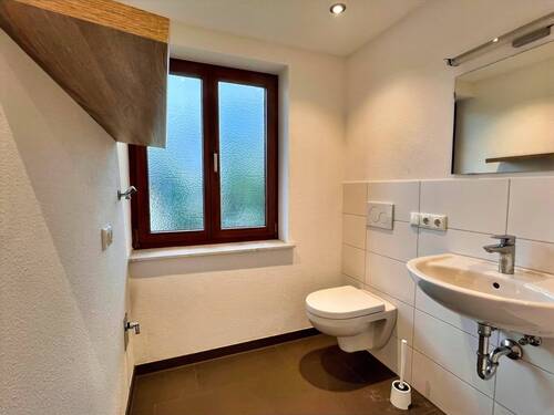 Badezimmer - Etagenwohnung mit 50,50 m² in Miesbach zum Kaufen