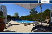 Terrasse/Pool - Elegantes Anwesen in schöner Wohnsiedlung mit Pool und herrlichem Garten!