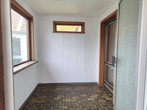 Heller Windfang und Eingangsbereich - Doppelhaushälfte mit 77,00 m² in Schleswig zum Kaufen