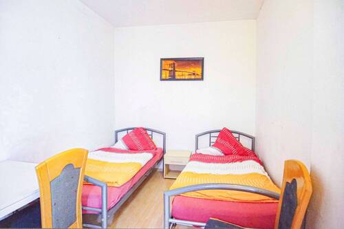 Zimmer 2 - 